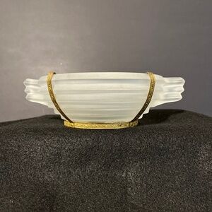 Vintage Anchor Hocking Manhattan Fruit Dessert Tabbed Bowl Frosted w Gol…